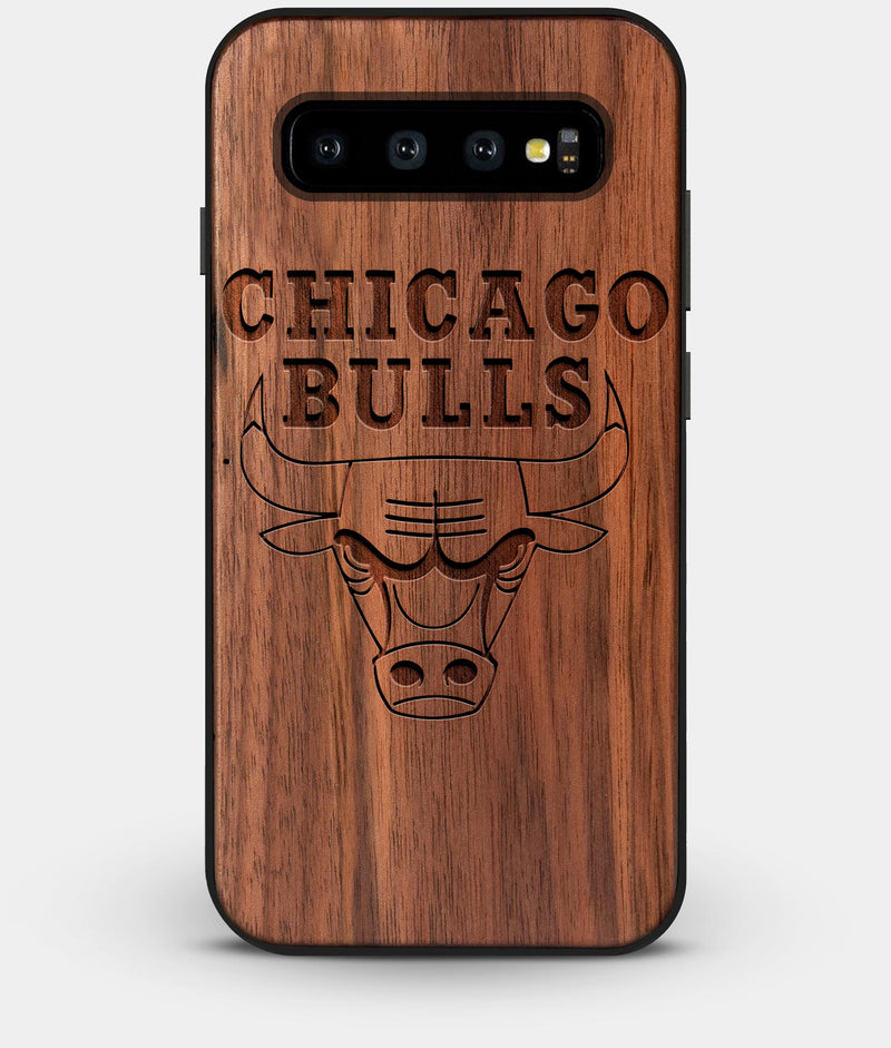 Best Custom Engraved Walnut Wood Chicago Bulls Galaxy S10 Plus Case - Engraved In Nature