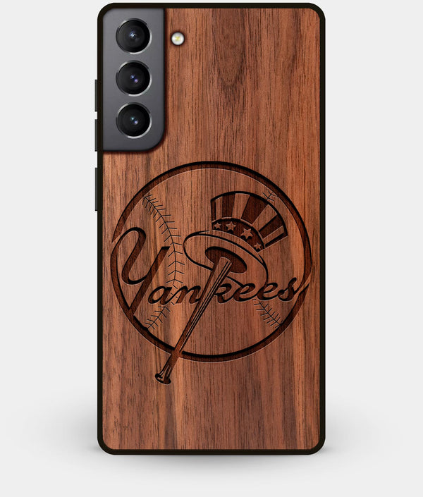 Best Walnut Wood New York Yankees Galaxy S21 Case - Custom Engraved Cover - Engraved In Nature
